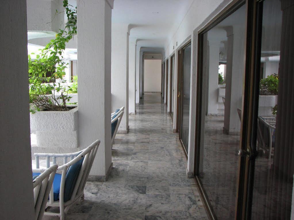 Hotel Y Suites Plaza Manzanillo Exterior photo